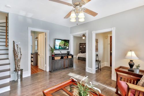 114 4 Ave, South Saint Paul MN 55075-2095 exterior