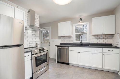 5134 Keyes Dr, Kalamazoo MI  49004-2614 exterior