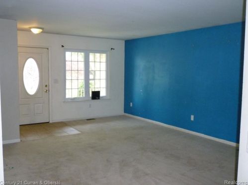 3996 Ziegler St, Dearborn Heights, MI 48125-3150