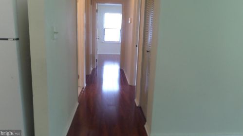 19 Joyner Ct, Trenton NJ  08648-2612 exterior