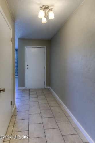 6840 Baker St, Tucson AZ  85710-2229 exterior