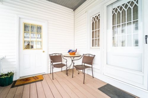 16 Fayette Pl, Taunton, MA 02780-3104