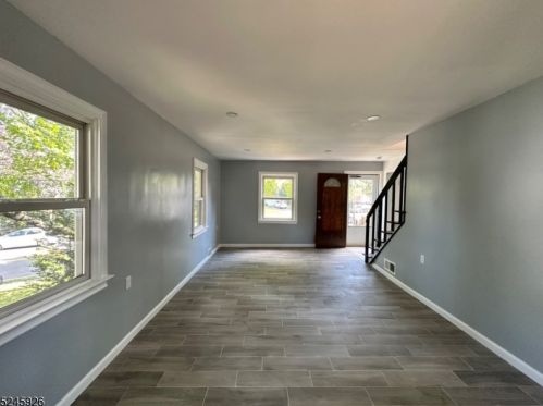 750 Springfield Ave, Springfield NJ  07081-3013 exterior