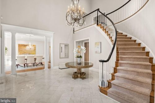 9821 Avenel Farm Dr, Rockville MD  20854-5414 exterior