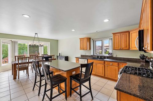 21192 Strawberry Hills Dr, Macomb Township MI 48044-2277 exterior