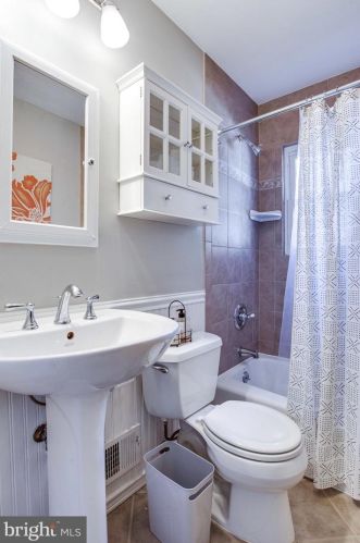 1841 Birch Rd, Mc Lean VA 22101-5317 exterior