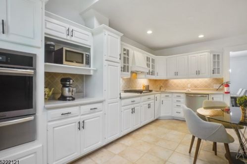 103 Oakview Ave, Maplewood NJ 07040-2303 exterior