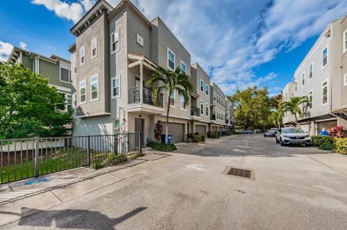 3229 Marcellus Cir, Tampa, FL 33609-3123