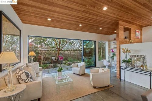 1441 Fairview St, Berkeley CA 94703-2442 exterior