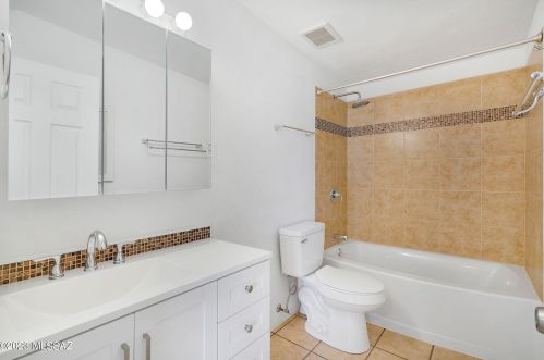 1318 Iowa Dr, Tucson AZ 85706-1415 exterior