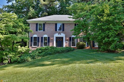 3530 Castlehill Ct, Tucker, GA 30084-3201