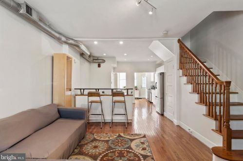 3617 18th St, Washington, DC 20018-2701