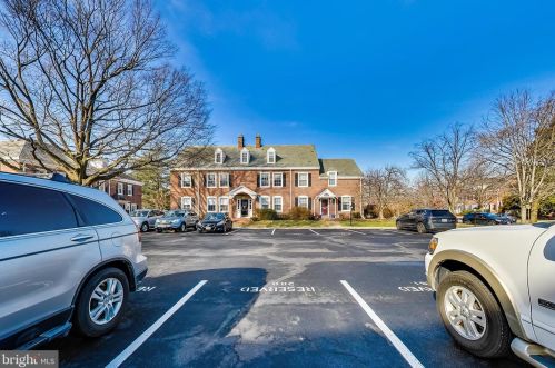 4632 34 St, Arlington VA 22206-1702 exterior