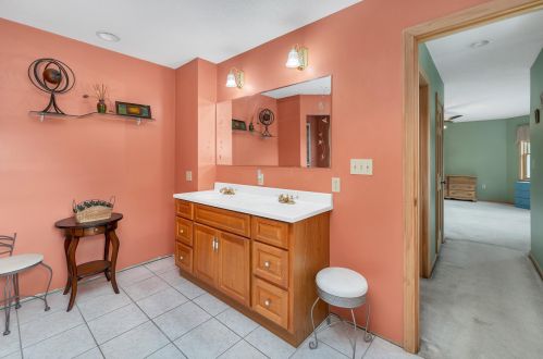 331 Queen St, Concord NH 03303-1118 exterior