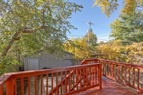 7440 Yates Blvd, Chicago IL 60617-4970 exterior