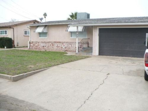 927 Julian St, Turlock, CA 95380-3815