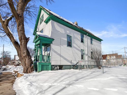 2024 Clarke St, Milwaukee WI  53206-1514 exterior