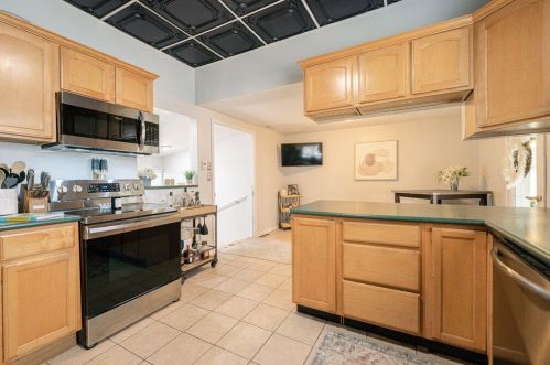 106 Hamilton St, Dowagiac MI  49047-1223 exterior