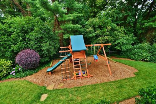 741 Crestview Ter, Gainesville GA 30501-3111 exterior