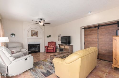 1080 Eagle Lndg Pl, Tucson AZ 85737-9230 exterior