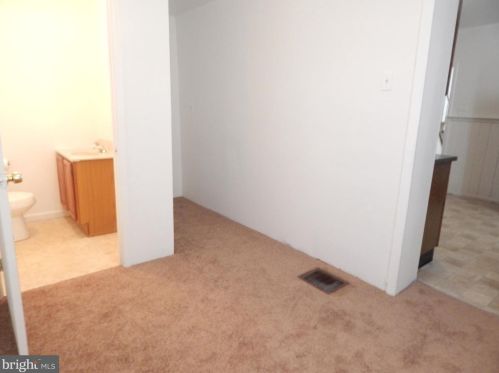 54 7 St, Darby PA 19023-2432 exterior