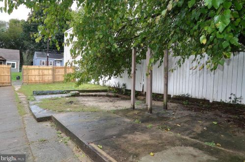 628 Poplar St, Lancaster PA  17603-5505 exterior