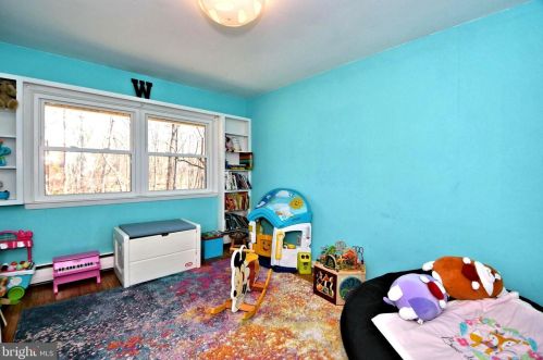 200 Timber Jump Ln, Media PA 19063-1131 exterior