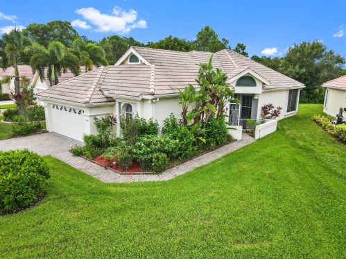 540 New Castle Cv, Fort Pierce FL 34986-3406 exterior