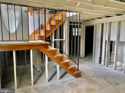 1014 Lilac Ln, Glen Burnie MD 21061-2180 exterior