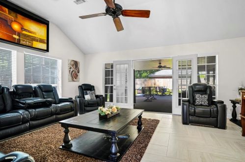 2114 Lazy Grv Dr, Humble TX 77339-3122 exterior