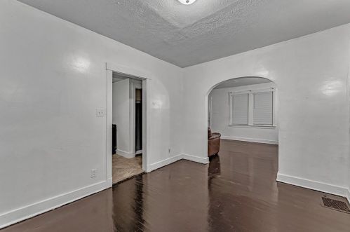 2659 Glenmawr St, Pittsburgh PA 15204-1830 exterior