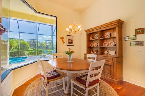 7800 Classics Dr, Naples FL 34113-3044 exterior