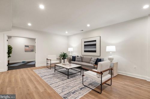 5543 10th St, Arlington VA  22205-2416 exterior