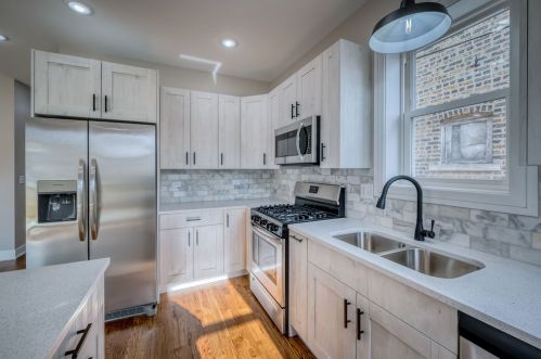 5527 Haddon Ave, Chicago IL  60651-2702 exterior