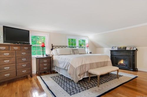 29 Maryland Ave, Armonk NY  10504-2030 exterior