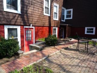 6 Shepard St, Cambridge MA  02138-1712 exterior