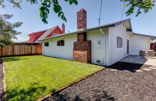 1354 Glacier Dr, Milpitas CA 95035-6506 exterior