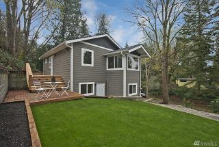 7412 Gatewood Rd, Seattle, WA 98136-2117