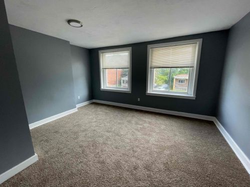 426 Marshall Ave, Pittsburgh PA 15214-3022 exterior