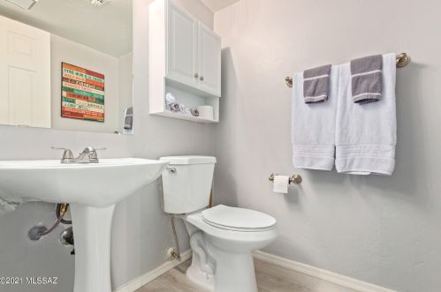 11871 Gray Eagle Ave, Tucson AZ 85737-8662 exterior