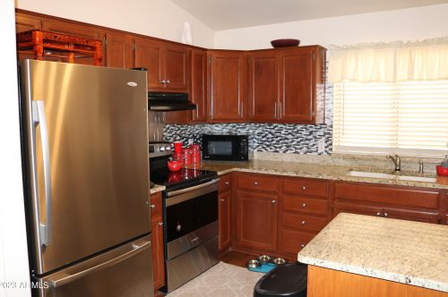 513 Aire Libre Ave, Phoenix AZ 85053-2835 exterior