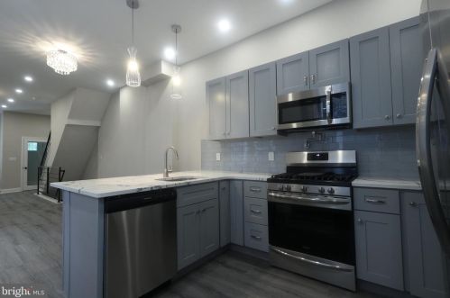 2525 Cumberland St, Philadelphia PA  19125-3100 exterior