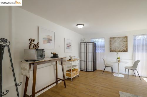 2238 Russell St, Berkeley CA 94705-2333 exterior