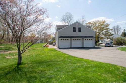 101 High St, Derby CT 06418-2721 exterior