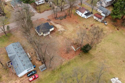 306 Sherman St, Allegan MI  49010-1066 exterior