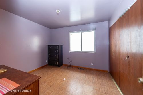 5318 Bloomingdale Ave, Chicago IL 60639-3857 exterior