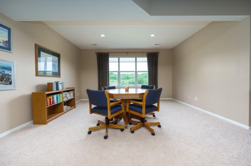 8690 Oakland Hl Cir, Kalamazoo MI 49024-5298 exterior