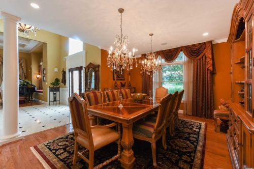 109 Elmwood Dr, Huntington Station NY 11746-5658 exterior