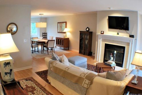 25 Glenrock, Norwalk, CT 06850-1372