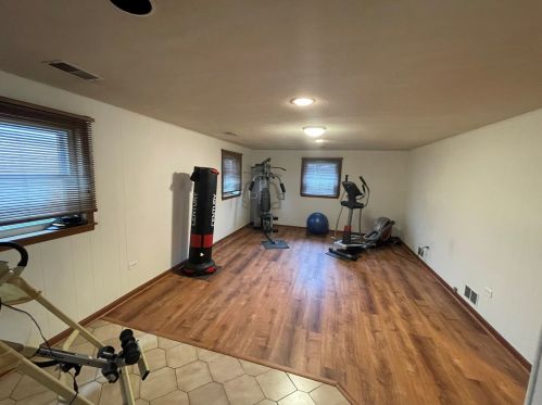 10628 Christiana Ave, Chicago IL 60655-2516 exterior